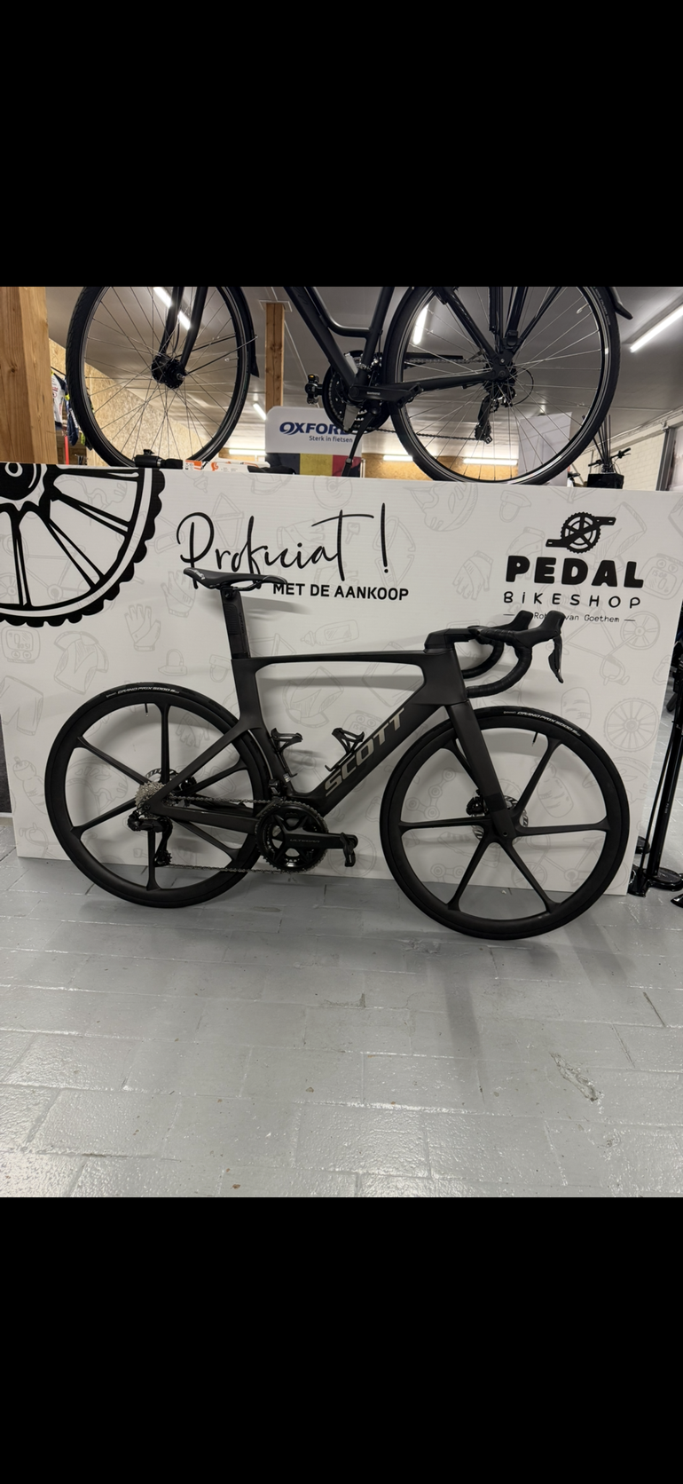 Used Shimano 6 Spoke 2025 bike — image 3 of 5