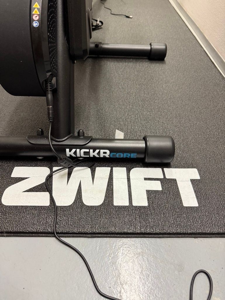 Used Zwift Ride with KICKR CORE 2 Zwift Ride with KICKR CORE 2 2025 bike — image 11 of 14