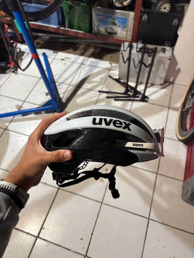 Used + glasses 2023 bike — image 3 of 4