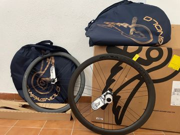 Gebrauchtes Campagnolo Bora Ultra WTO 45 C23. Edición Mate 2025 Wheels