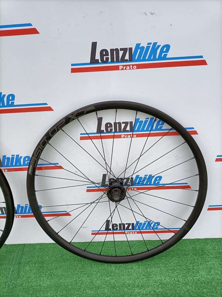 Used Merida CX 2.0 DISC 2021 bike — image 4 of 4