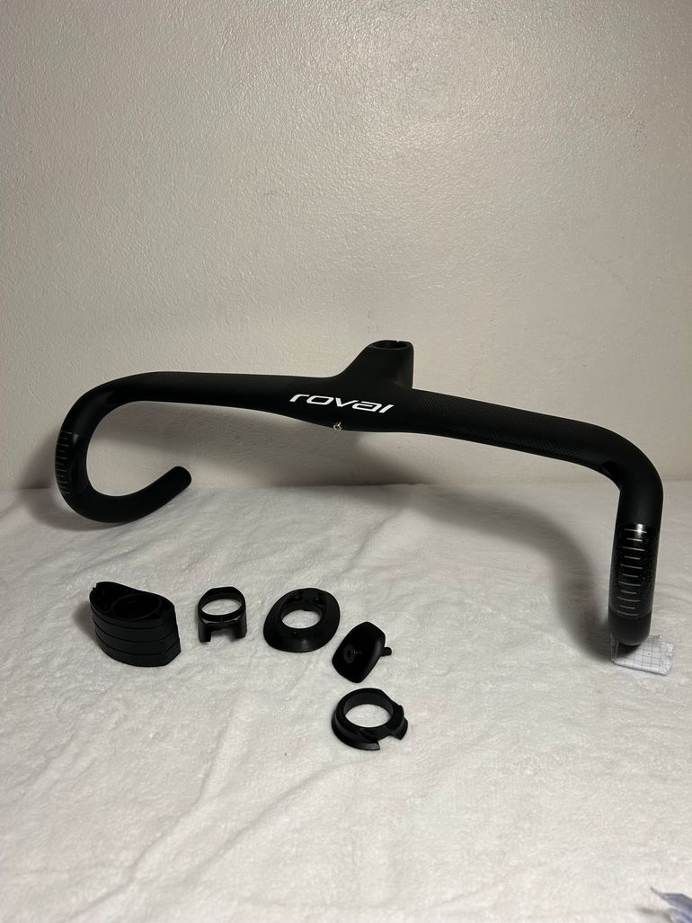 パーツ Roval Rapide Handlebar, carbon Specialized Roval Rapide Cockpit – Incycle Bicycles