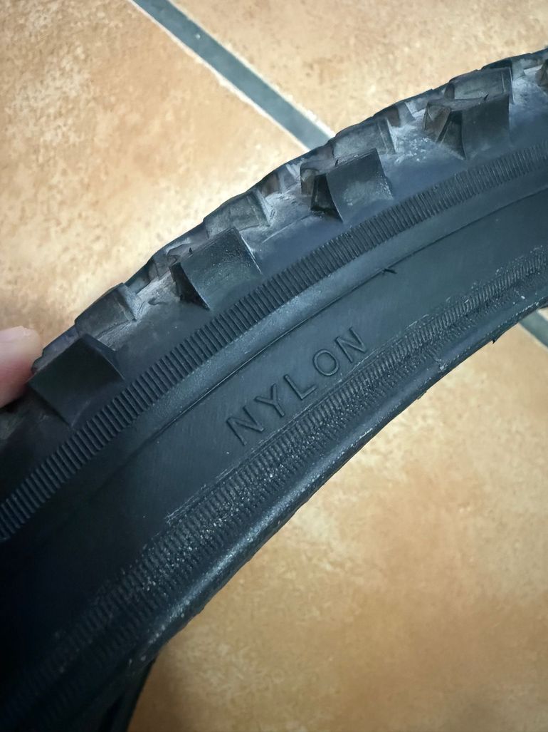 Used Maxxis MTB 2000 bike — image 3 of 6