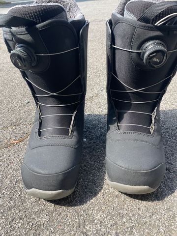 Used Burton ruler boa 2023 Snowboarding & Splitboarding