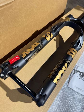 Used Fox Fox 38 Factory Kashima . Grip 2 2025 bike — image 3 of 13