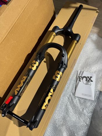 Used Fox Fox 38 Factory Kashima . Grip 2 2025 bike — image 12 of 13
