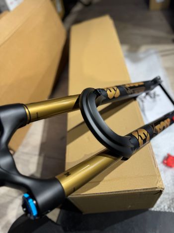 Used Fox Fox 38 Factory Kashima . Grip 2 2025 bike — image 9 of 13