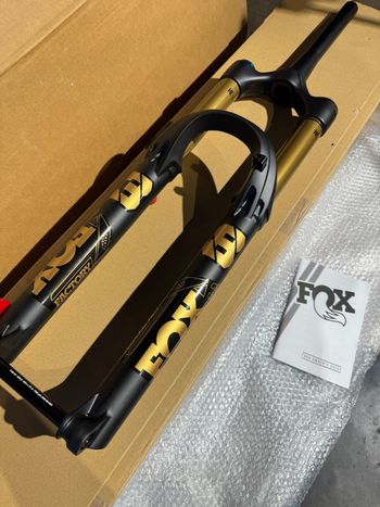 Used Fox Fox 38 Factory Kashima . Grip 2 2025 bike — image 1 of 13