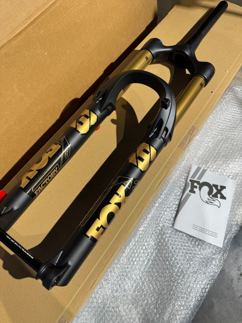 Used Fox Fox 38 Factory Kashima . Grip 2 2025 bike — image 1 of 13