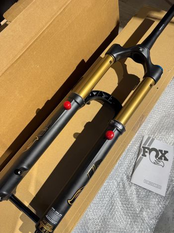 Used Fox Fox 38 Factory Kashima . Grip 2 2025 bike — image 13 of 13
