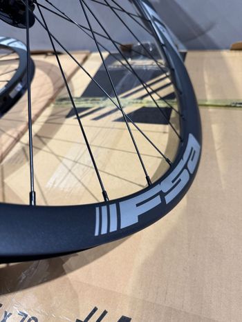 Used FSA Wheelset E-MTB i29 Mullet 29/27.5" Carbon Disc (15x110mm/12x148mm) XD Black ( 2025 Wheels