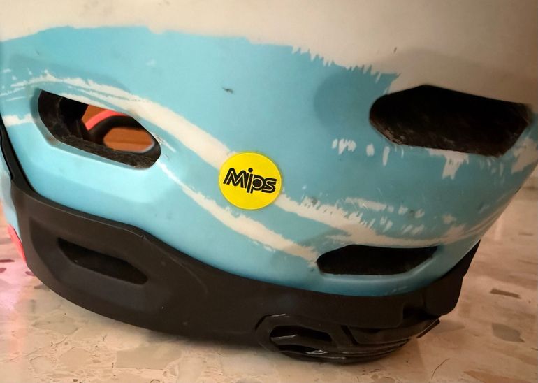 Used Bell Super mips bike — image 4 of 4