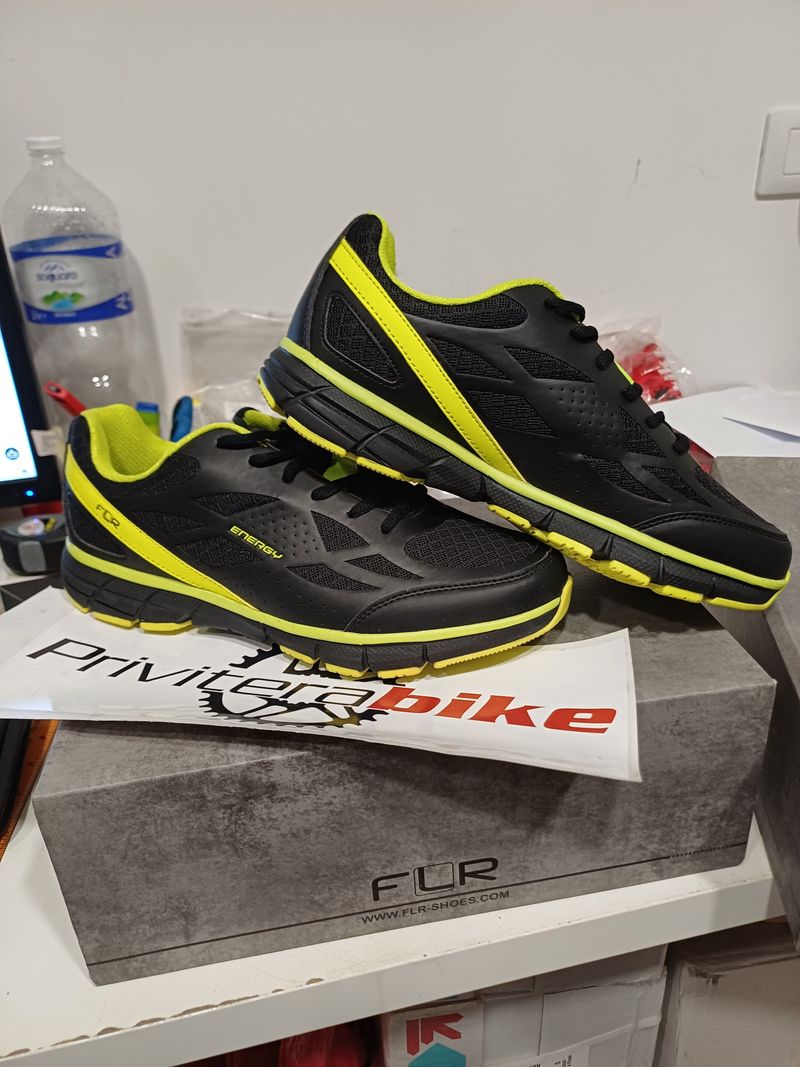 Tweedehands FLR SCARPE MTB ENERGY BLACK/YELLOW 44 - 394021-YLL-44 2023 Cycling Shoes