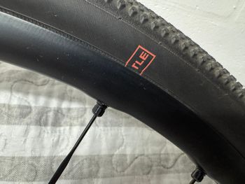 Used Mavic Allroad SL 2023 bike — image 9 of 20