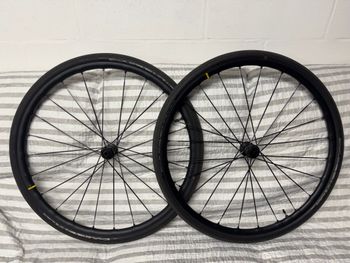 Used Mavic Allroad SL 2023 bike — image 2 of 20
