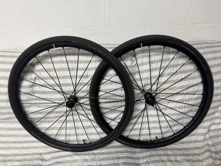 Used Mavic Allroad SL 2023 bike — image 1 of 20