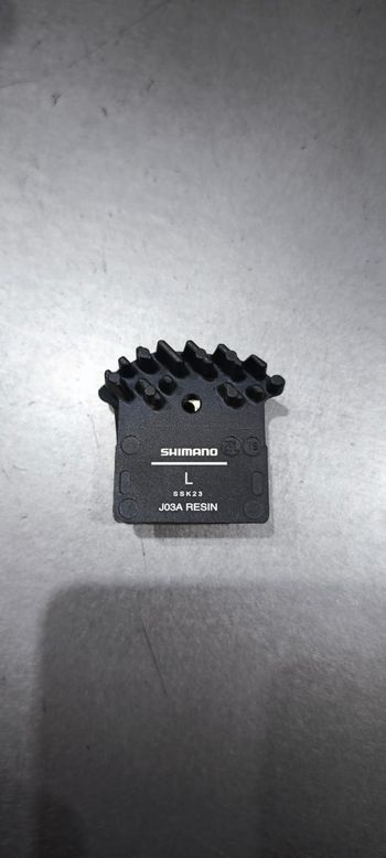 Used Shimano PASTILLAS 25 PAR.M9000/M8000/RS785 Disc Brake Pads bike — image 3 of 4