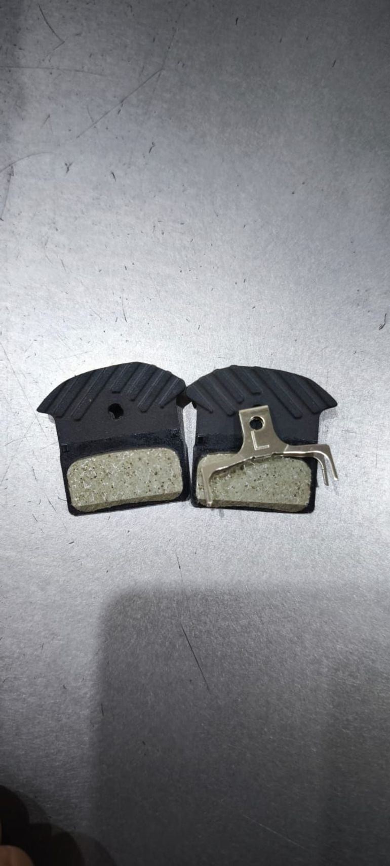 Used Shimano PASTILLAS 25 PAR.M9000/M8000/RS785 Disc Brake Pads bike — image 4 of 4