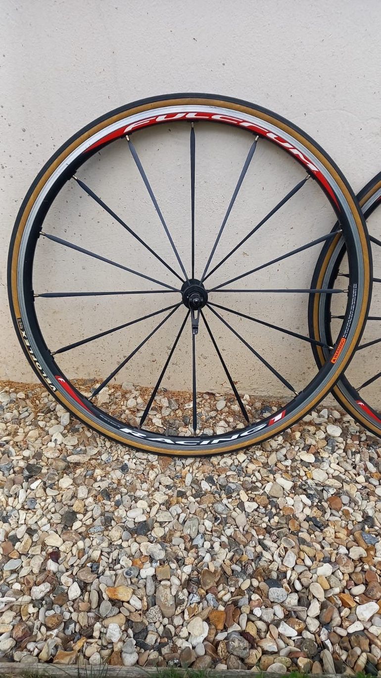 Used Fulcrum 1 2011 bike — image 2 of 2