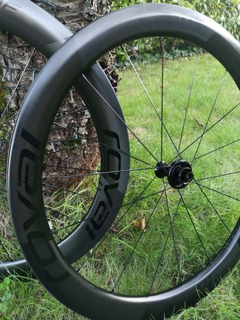 Used Roval rapide clx 2 disc black 2024 bike — image 2 of 9