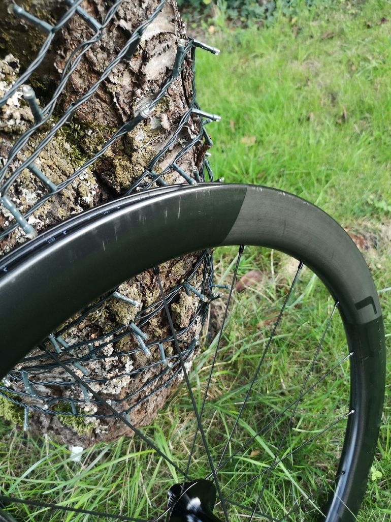 Used Roval rapide clx 2 disc black 2024 bike — image 6 of 9