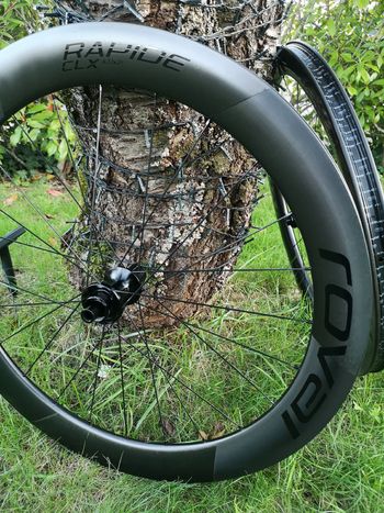 Used Roval rapide clx 2 disc black 2024 bike — image 9 of 9