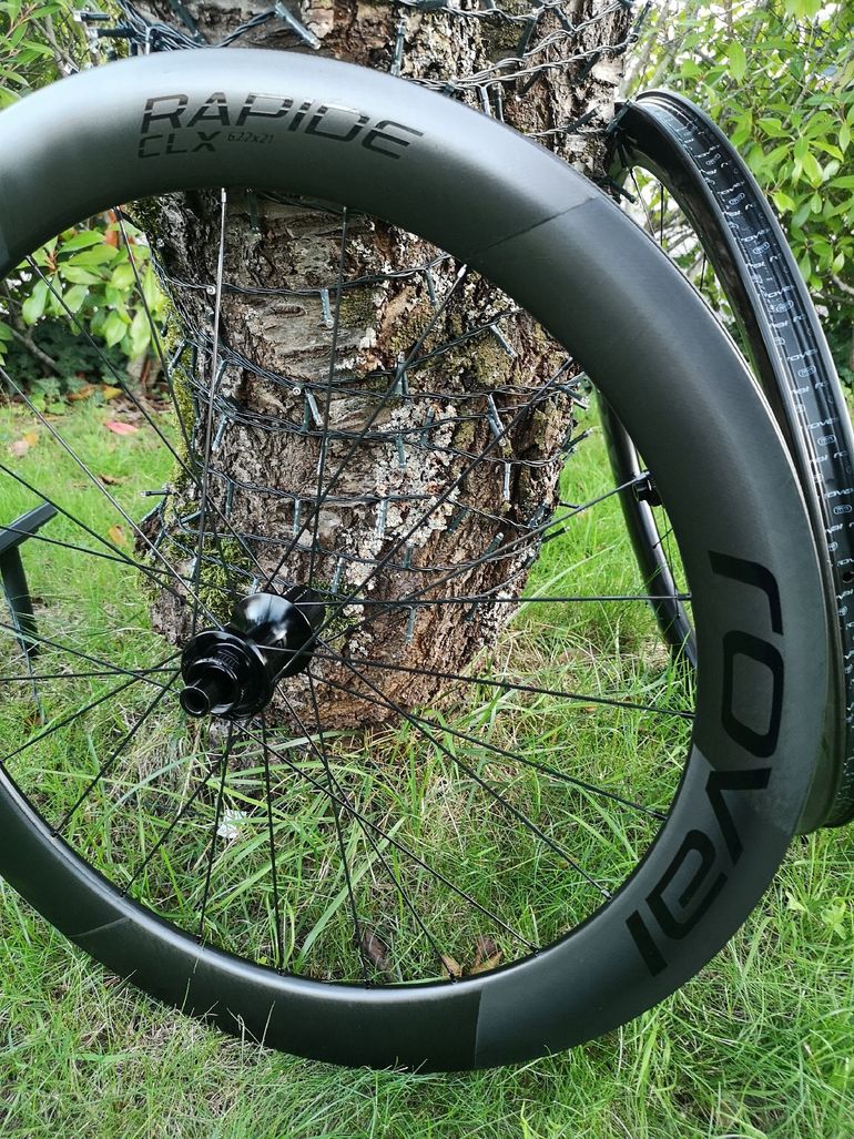 Used Roval rapide clx 2 disc black 2024 bike — image 9 of 9