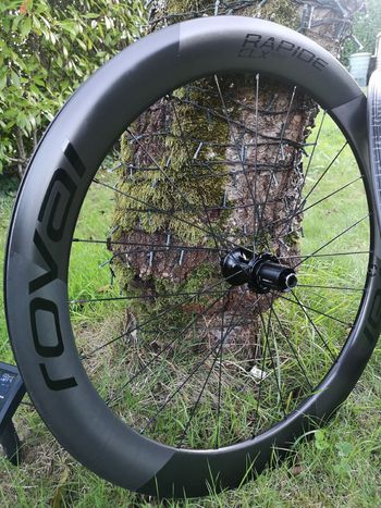 Used Roval rapide clx 2 disc black 2024 bike — image 4 of 9