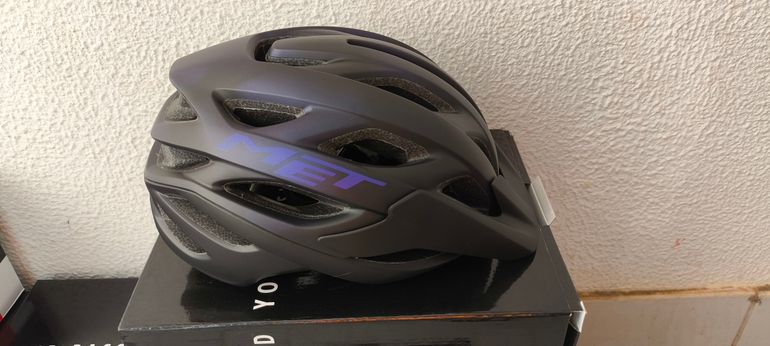 Used MET Veleno bike — image 2 of 8
