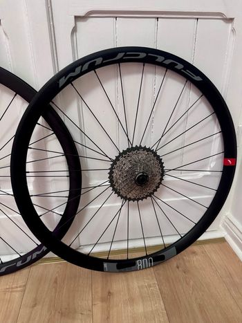 Použité Fulcrum Racing 800 DB Wheelset + 11-40 Cassette. 2022 Wheels