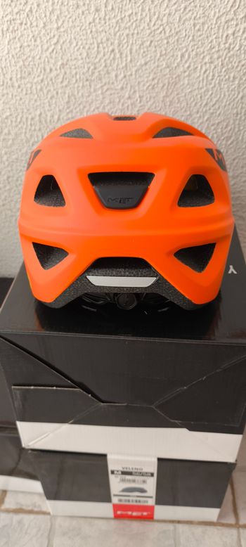 Używany MET ECho Mips bike — zdjęcie 3 z 8