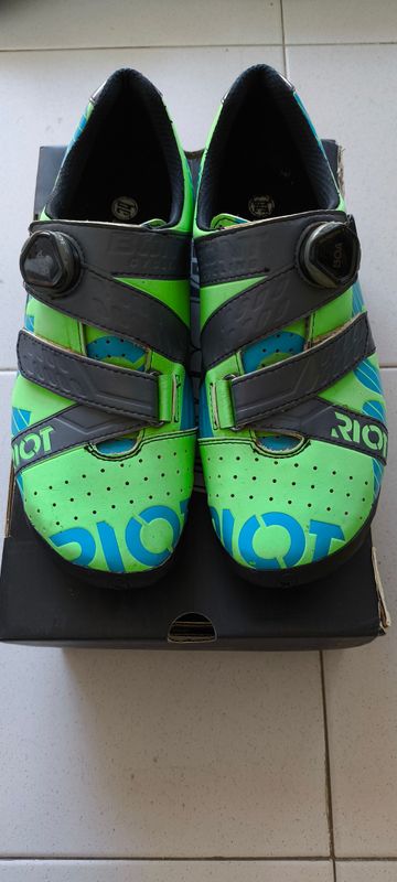 Bont Riot + road Cycling Shoes d'occasion
