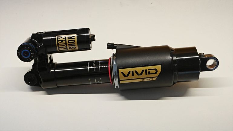 Used RockShox Vivid Ultimate 2025 bike — image 1 of 8