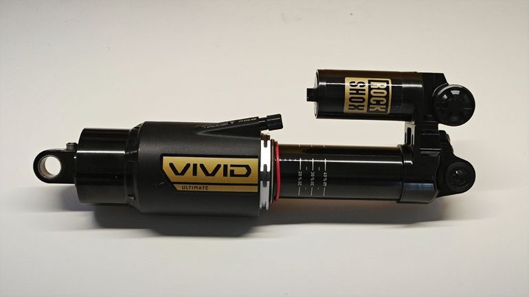 Used RockShox Vivid Ultimate 2025 bike — image 2 of 8