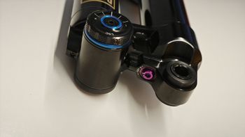 Used RockShox Vivid Ultimate 2025 bike — image 6 of 8