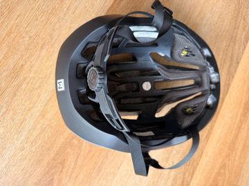 Used bolle Furo bike — image 6 of 6
