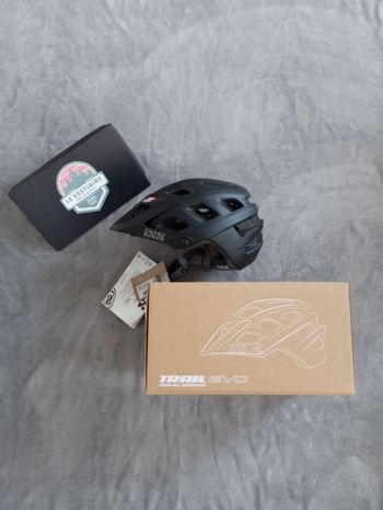 Used Ixs Trail Evo Helmet S/M 54/58cm 2025 bike — image 2 of 10