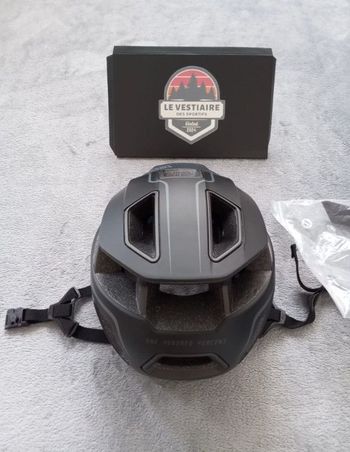 Used 100% Altec Fidlock Helmet L/XL 2025 bike — image 5 of 9