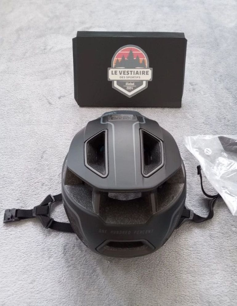 Used 100% Altec Fidlock Helmet L/XL 2025 bike — image 5 of 9