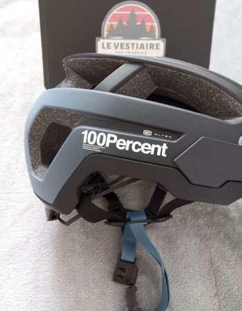 Used 100% Altec Fidlock Navy Fade XS/S 2025 bike — image 4 of 12