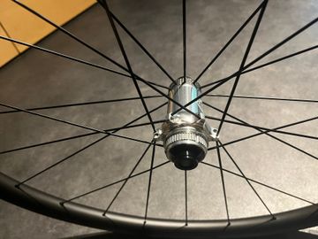 Brugt Tune Reserve 34/37, tune naven 2025 bike — billede 6 af 7