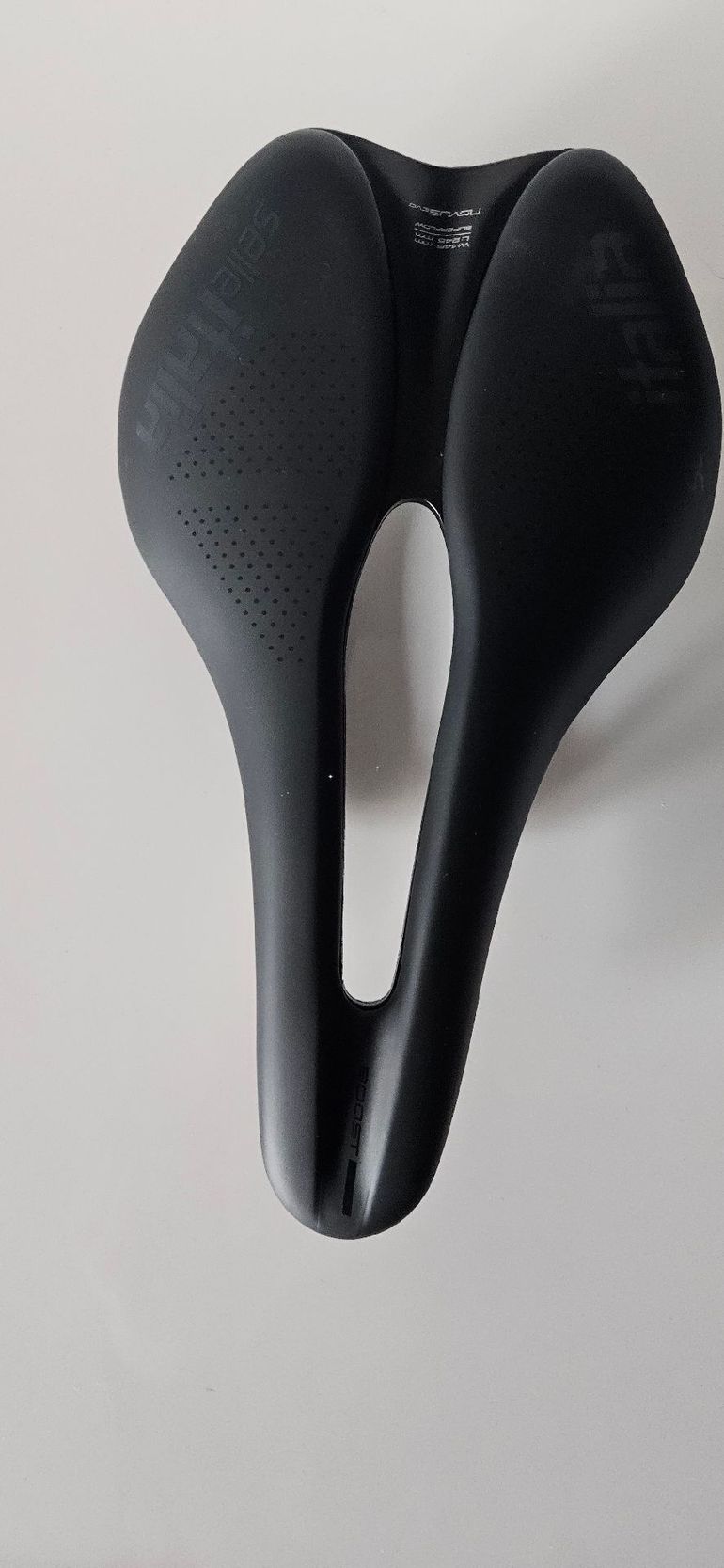 Used Selle Italia rovus evo superflow 2024 bike — image 1 of 3