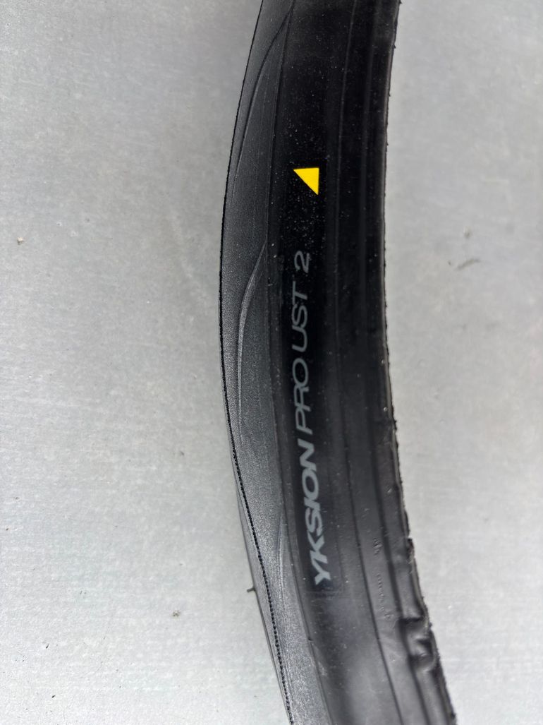 Mavic x Mavic Yksion Pro UST Tubeless 700x28 tires 2021
