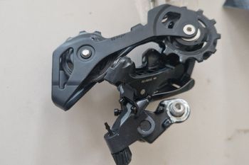 シマノ／RD-R8000-SS シマノ RD-R8000-SS リアディレーラー ショートケージ 最大30T