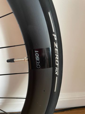 Brugt Dt Swiss CRD 501 by DT Swiss 50mm NEUF + DISQUES + PNEUS 2025 bike — billede 2 af 8