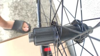 Used Dt Swiss r470 db bike — image 4 of 6