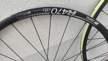 Used Dt Swiss r470 db bike — image 2 of 6