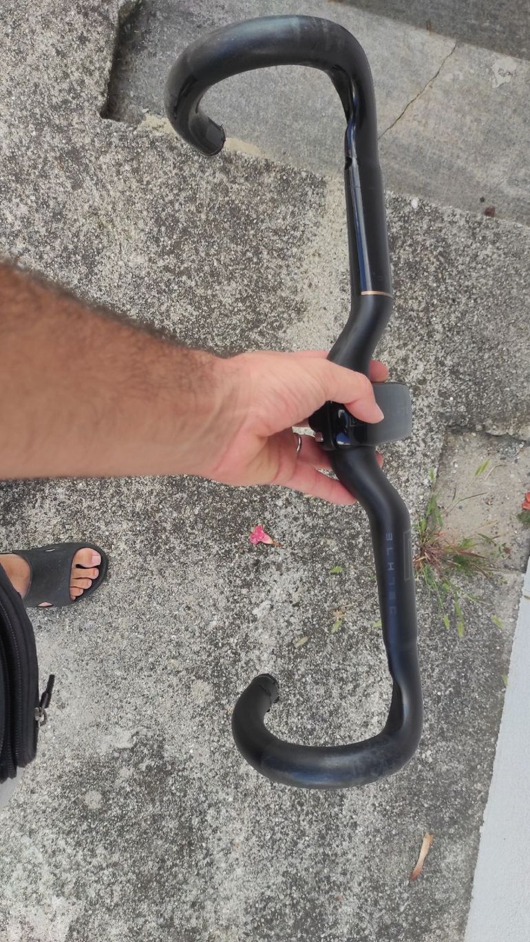 Used BLKTEC r6 2023 bike — image 7 of 9