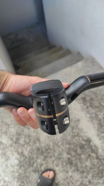 Used BLKTEC r6 2023 bike — image 6 of 9