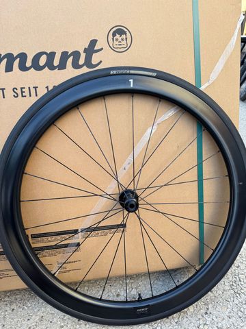 Käytetty Giant SLR 1 42 2023 bike — kuva 3 / 3